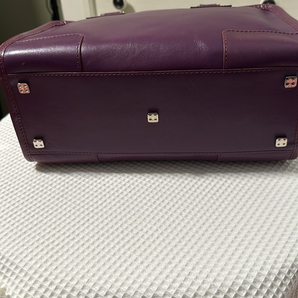 Loewe Authentic Purple Leather Women's Bag NWOT Firm - Picture 3 of 13